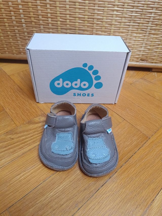 Zapatos respetuoso de bebe talla 19