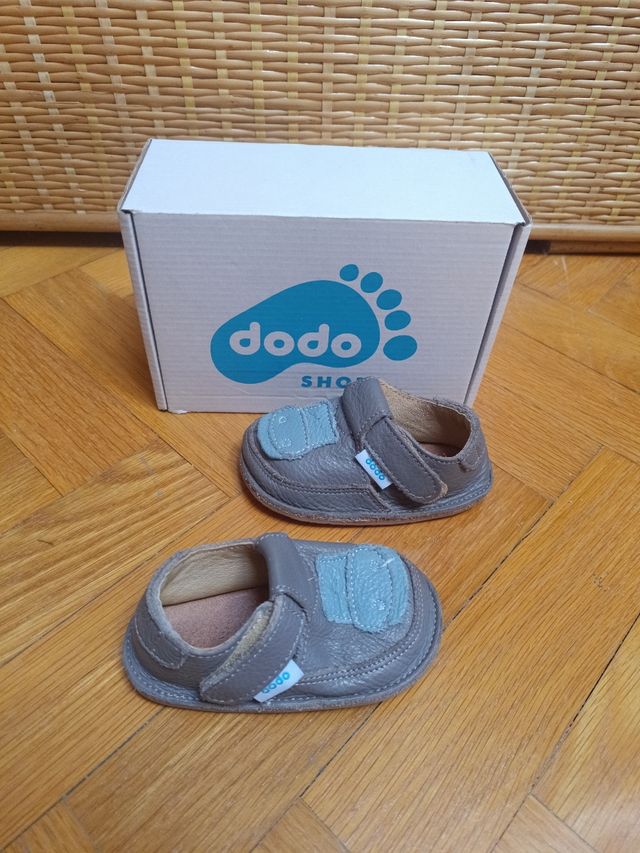 Zapatos respetuoso de bebe talla 19