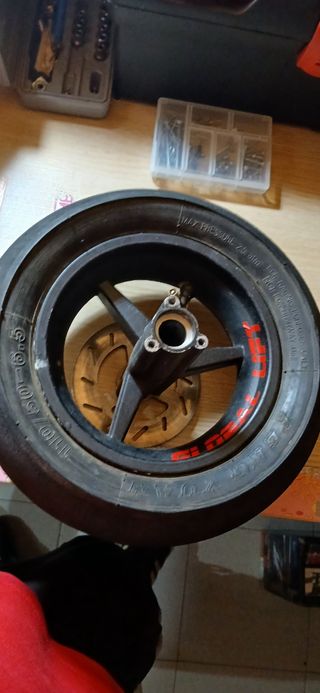 Rueda trasera minimoto