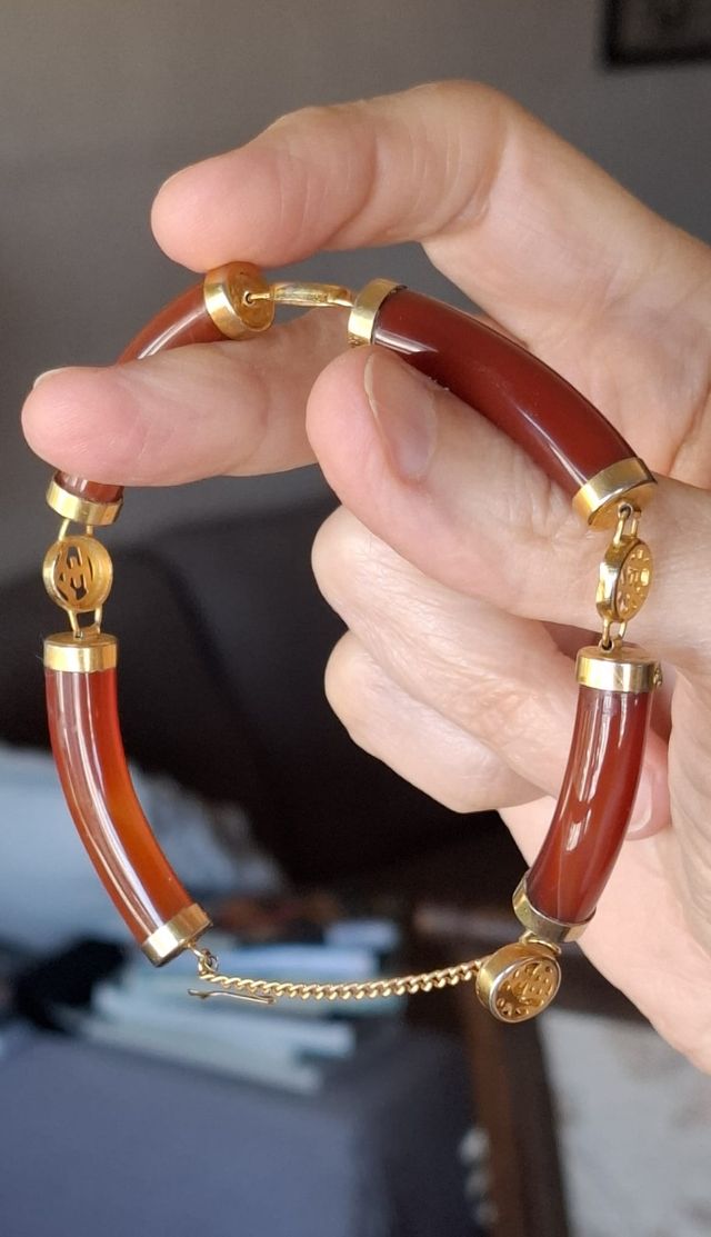 Pulsera ágata roja chapada oro