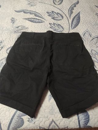 Bermuda negra