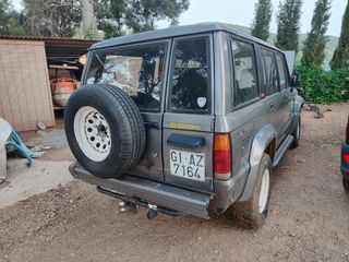 Isuzu Trooper 2000