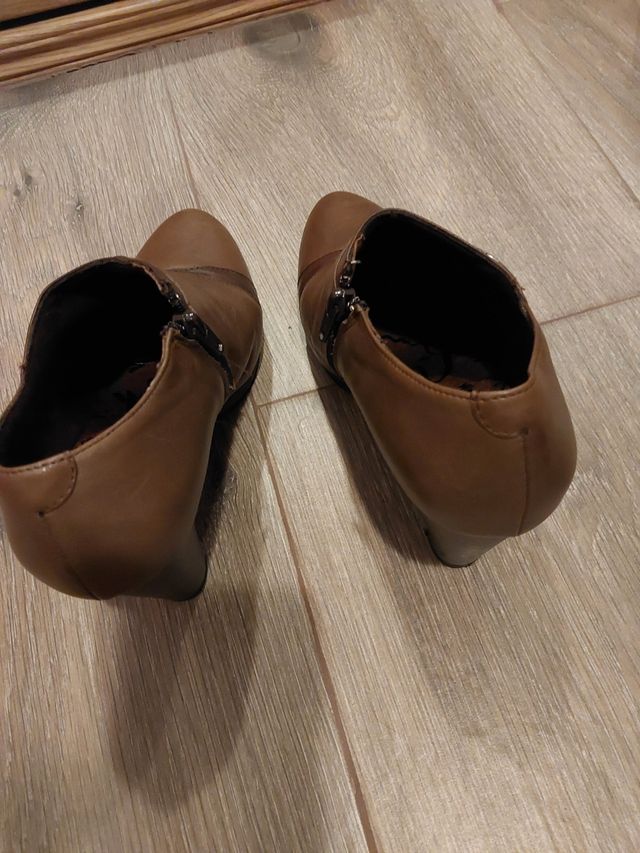 Zapatos piel. Lote de tres