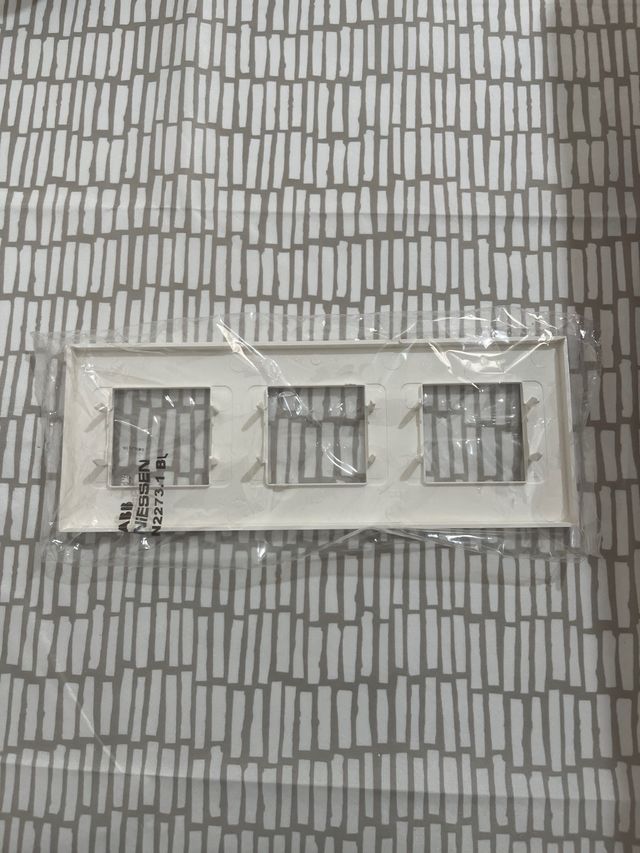 Tapa triple blanca Niessen