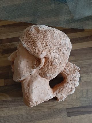 Scultura argilla cotta