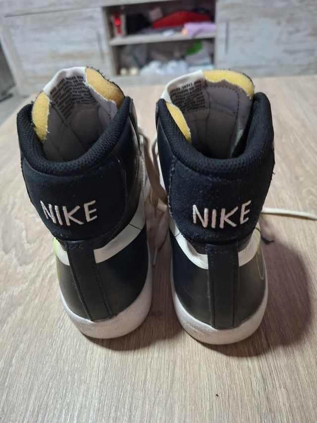 Zapatillas Nike Blazer Mid '77 - Negras