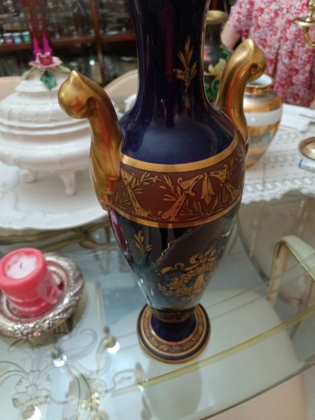 Jarrón porcelana azul y dorado