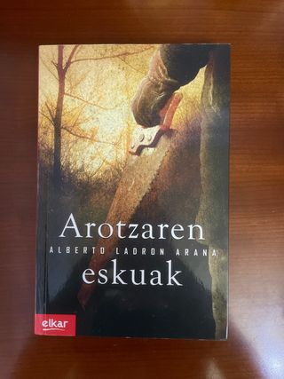 Arotzaren eskuak