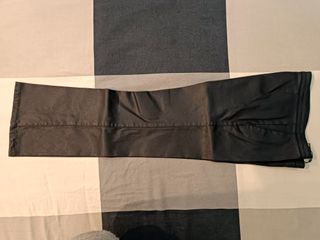 Pantalón Massimo Dutti negro, talla 36