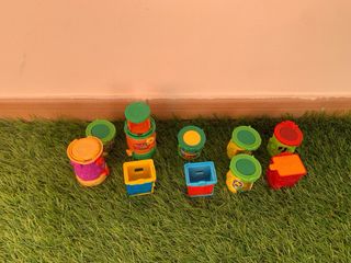 Figuras SuperThings y complementos