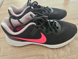 Zapatillas Nike niña - casi nuevas