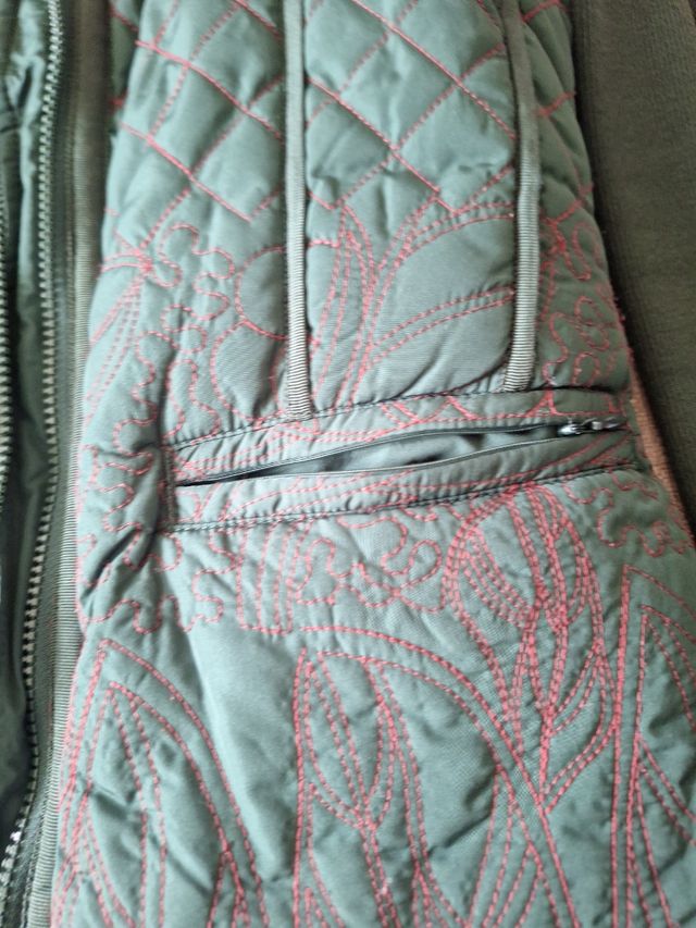 Cazadora chaleco Desigual verde