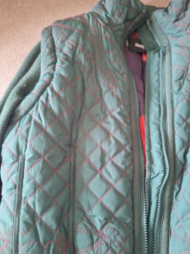 Cazadora chaleco Desigual verde