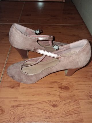 Zapato muy cómodo en rosa empolvado ,