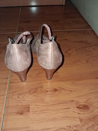 Zapato muy cómodo en rosa empolvado ,