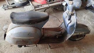 Vespa 150 Sprint Clásica
