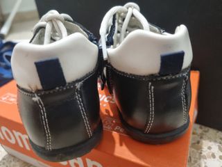 Zapatillas Geox Niño 25 DE REGALO OTRO PAR