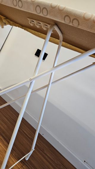 Tabla planchar blanca regulable