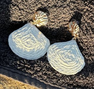 Pendientes rafia blancos