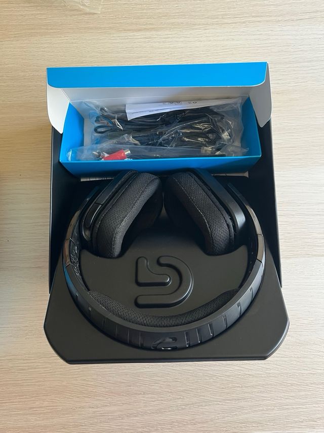 Auriculares Logitech G933 Artemis Spectrum
