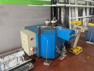 Curvadora perfiles AMOB