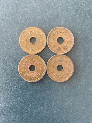 4 Monedas 5 Yen Japón