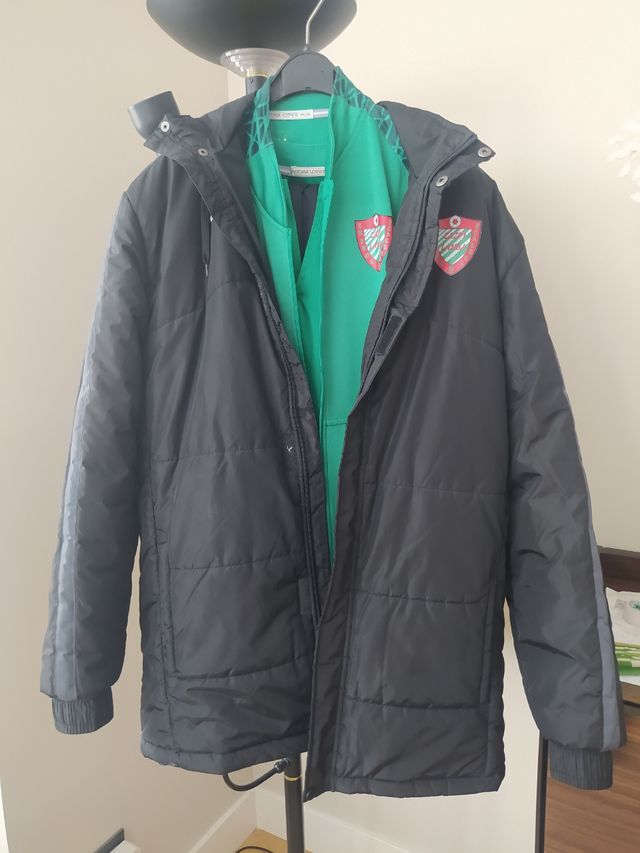 Equipación de vestir del Zazpilanda Kirol Taldea.