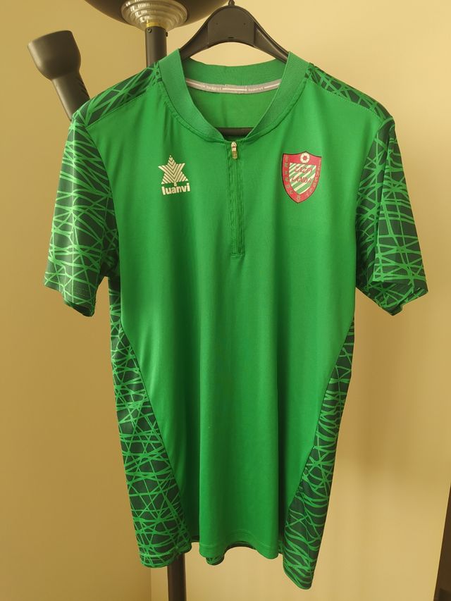 Equipación de vestir del Zazpilanda Kirol Taldea.