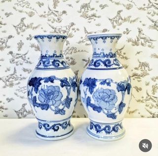 2 Jarrones porcelana azul y blanco