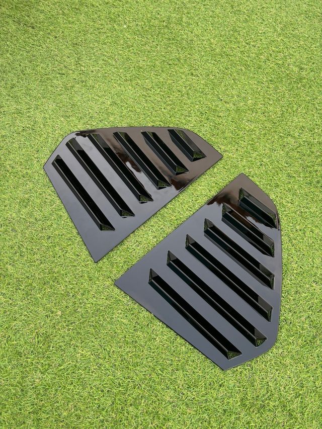 Rejillas ventana Golf 8 mk8 - Negro brillante