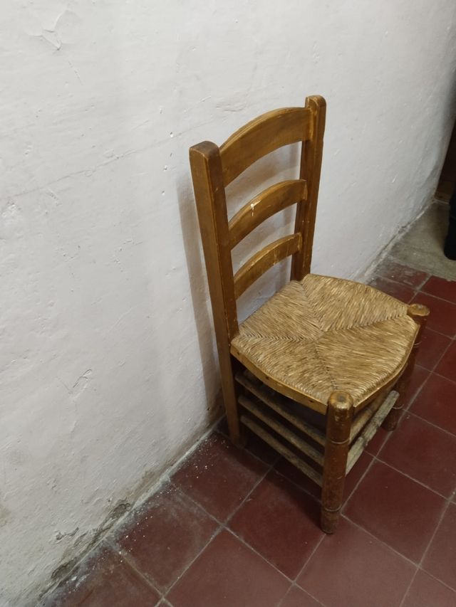 Silla madera anea rústica
15 ejemplares