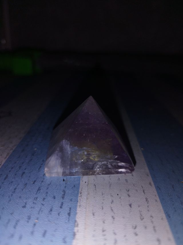 Pirámide Amatista 3cm