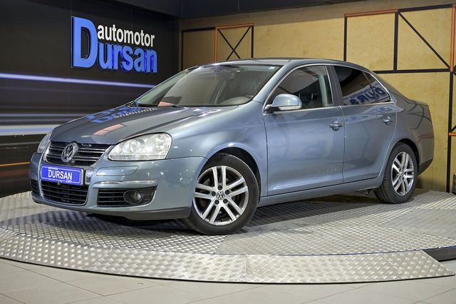 Volkswagen Jetta   1.4 TSI 140cv Advance 