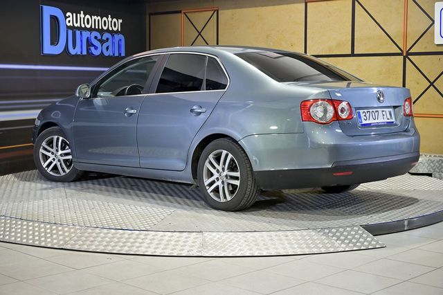 Volkswagen Jetta   1.4 TSI 140cv Advance 