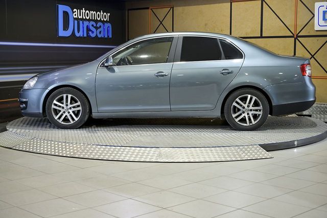 Volkswagen Jetta   1.4 TSI 140cv Advance 