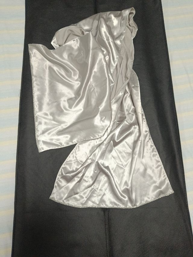 Abito da festa o da sposa in argento