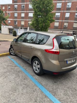 Renault Grand Scenic 2010