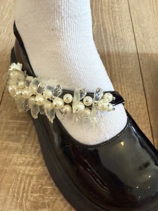 Mocasines negros con perlas