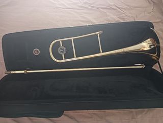 Trombón Musa Desliza perfectamente por gravedad