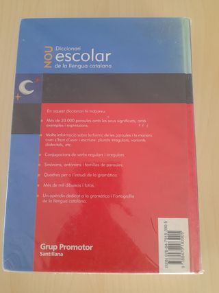 NOU DICCIONARI ESCOLAR DE LA LLENGUA CATALANA C...