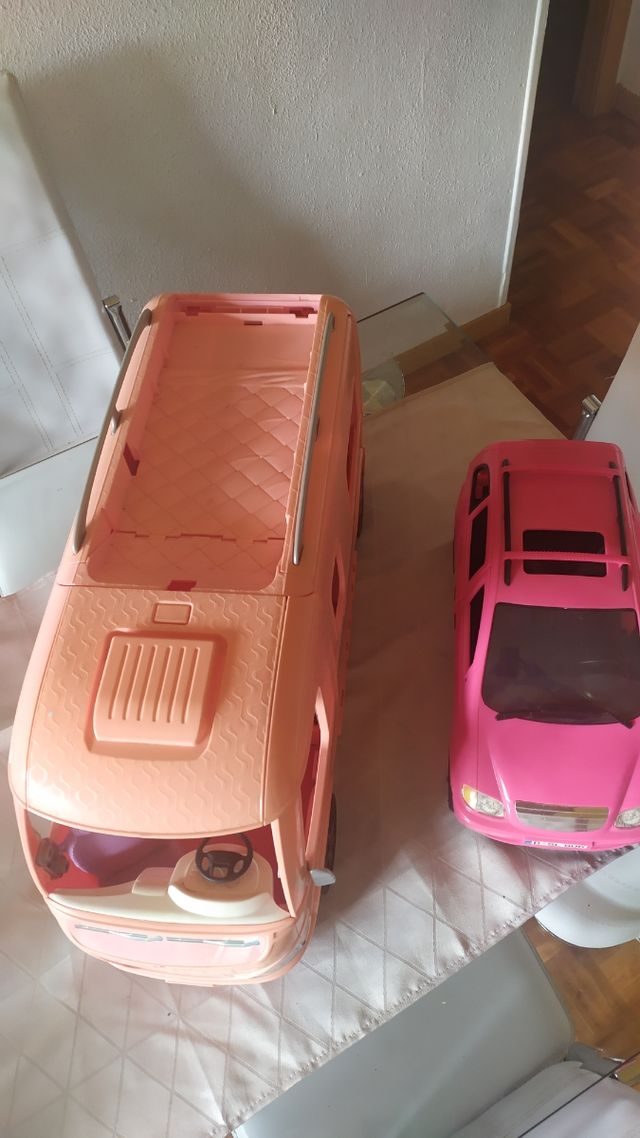 Caravana y coche Barbie: ¡A viajar!