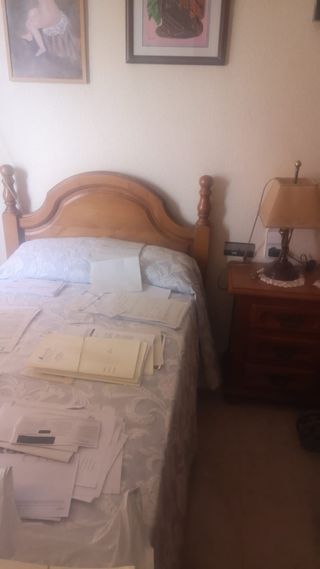 Cama madera maciza de 90 y mesita noche