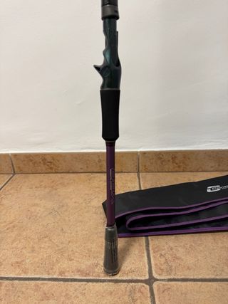 Caña casting cinnetic armed bass purple