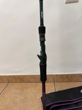 Caña casting cinnetic armed bass purple