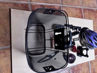 Accesorios Bicicleta: Bomba, Casco