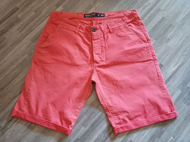 Shorts Green Coast rojos, talla 40