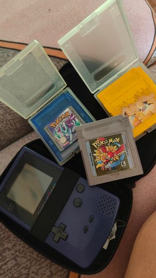 Game Boy Color morado