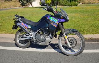 Kawasaki KLE 500 - Moto Trail
