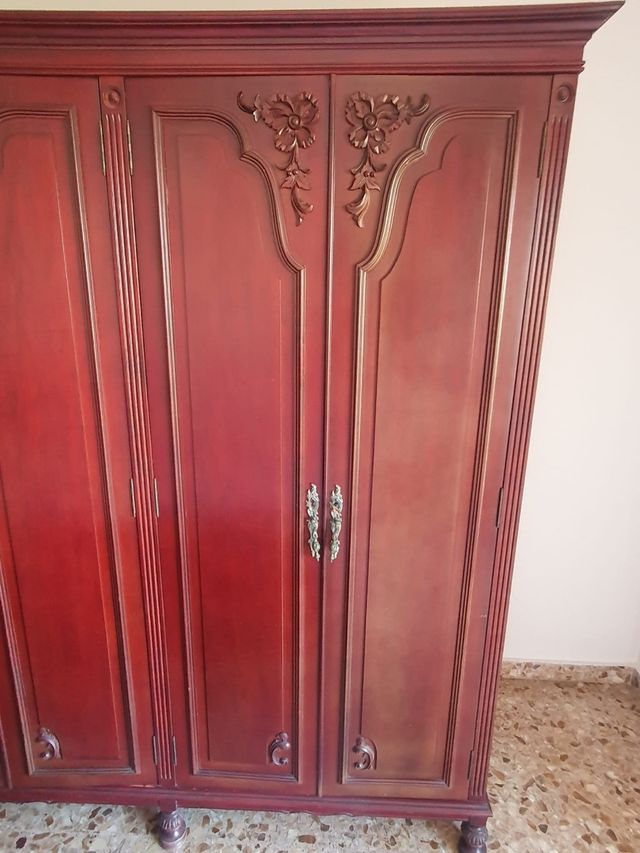 Armario antiguo 6 puertas en perfecto estado