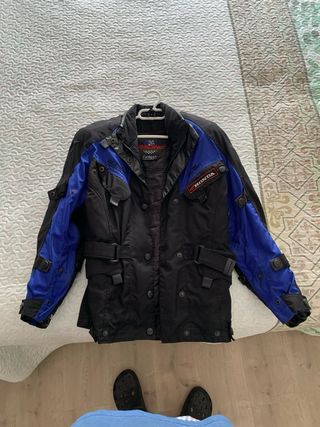 Chaqueta Honda motorista negra y azul
